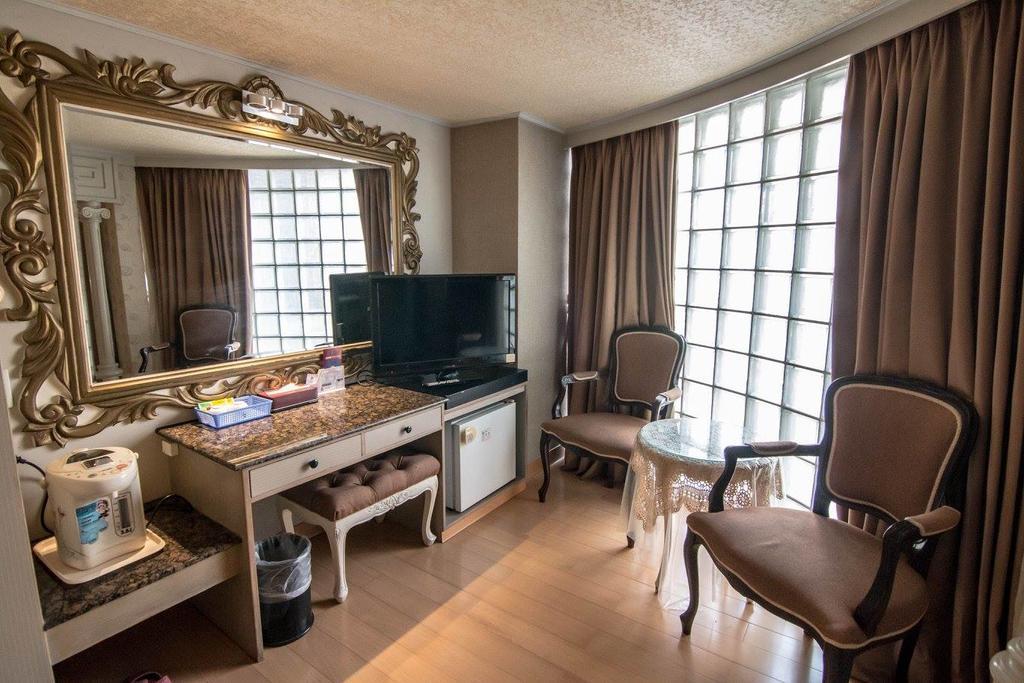 Katherine Plaza Hotel Kaohsiung Eksteriør billede